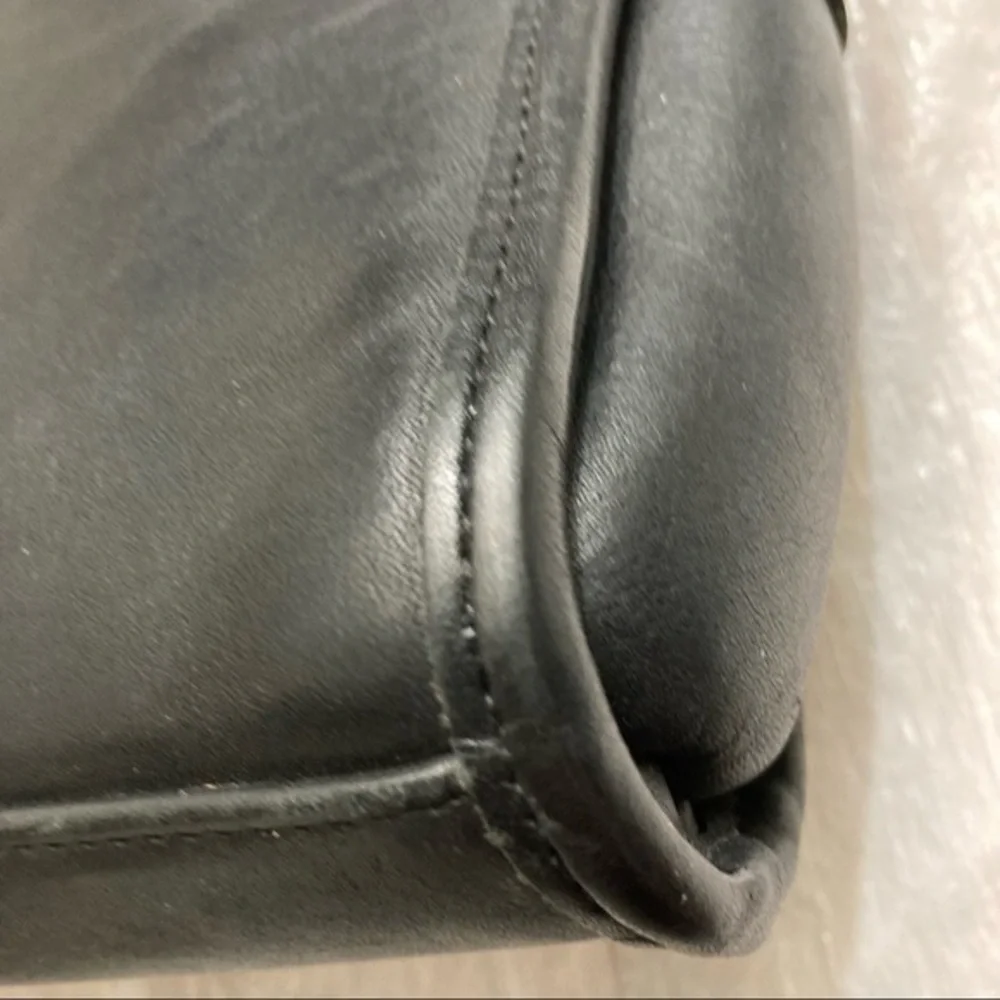 Coach vintage black leather Devon bag